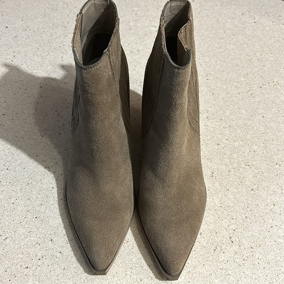 Suede booties - Picture 2 of 5